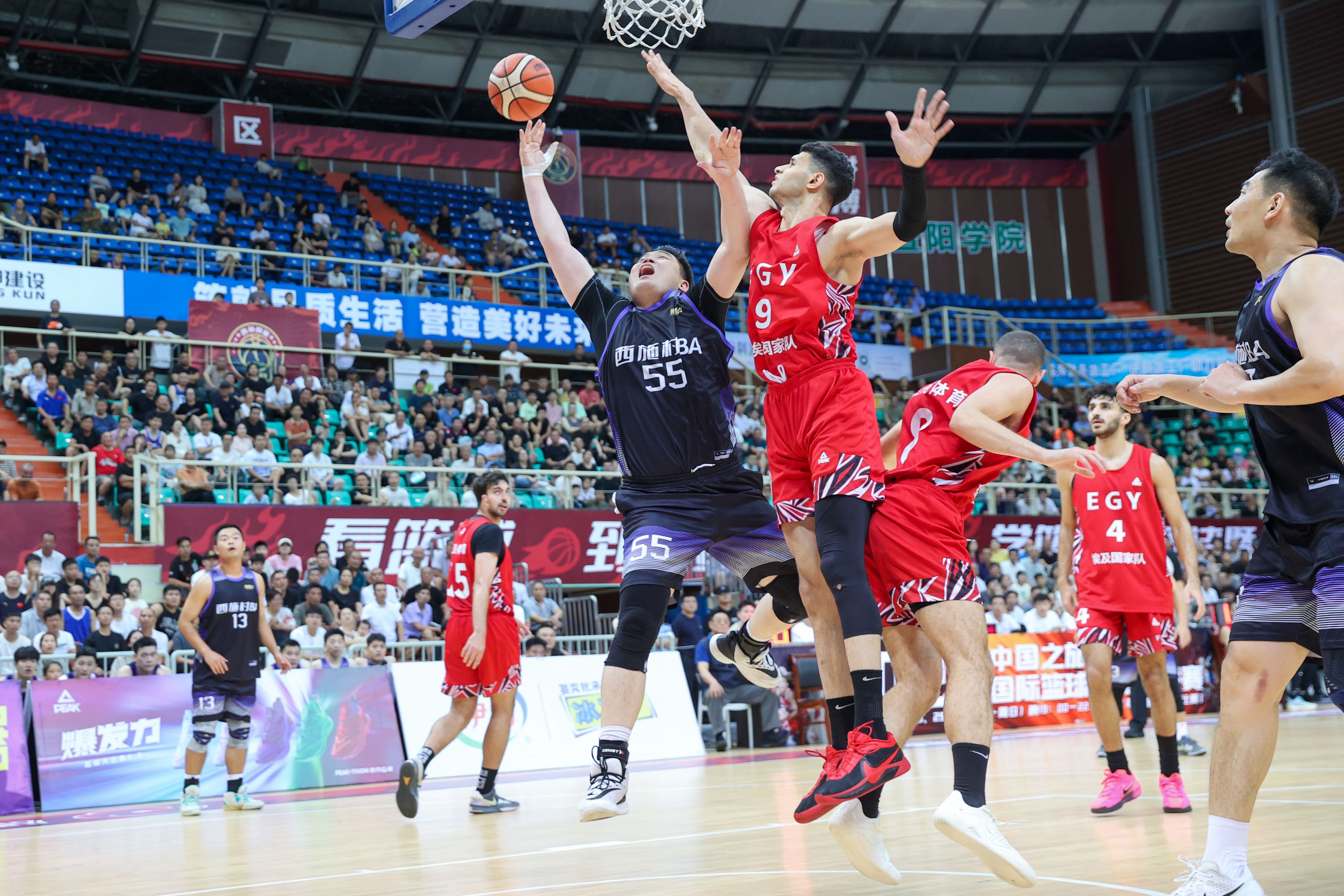 中国篮球职业联赛再次掀起赛场狂潮