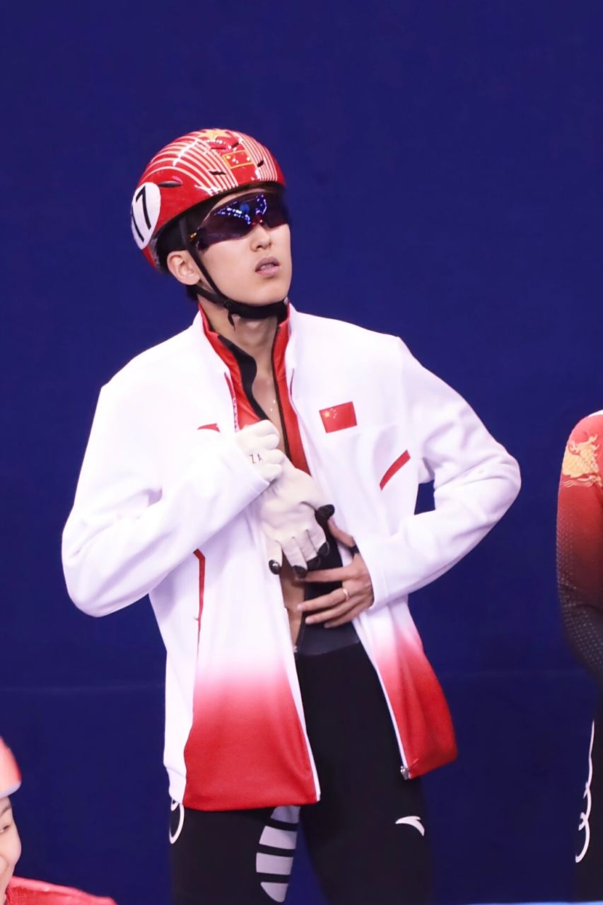 运动员们积极备战,展现出色表现 运动员们积极备战,展现出色表现