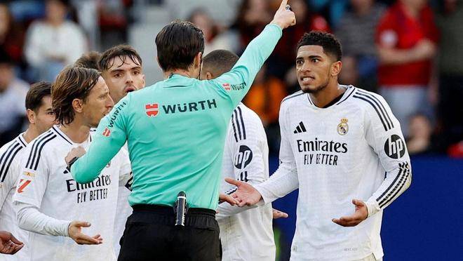 西班牙足球联赛发生争议,裁判判罚受质疑 西班牙足球联赛发生争议,裁判判罚受质疑