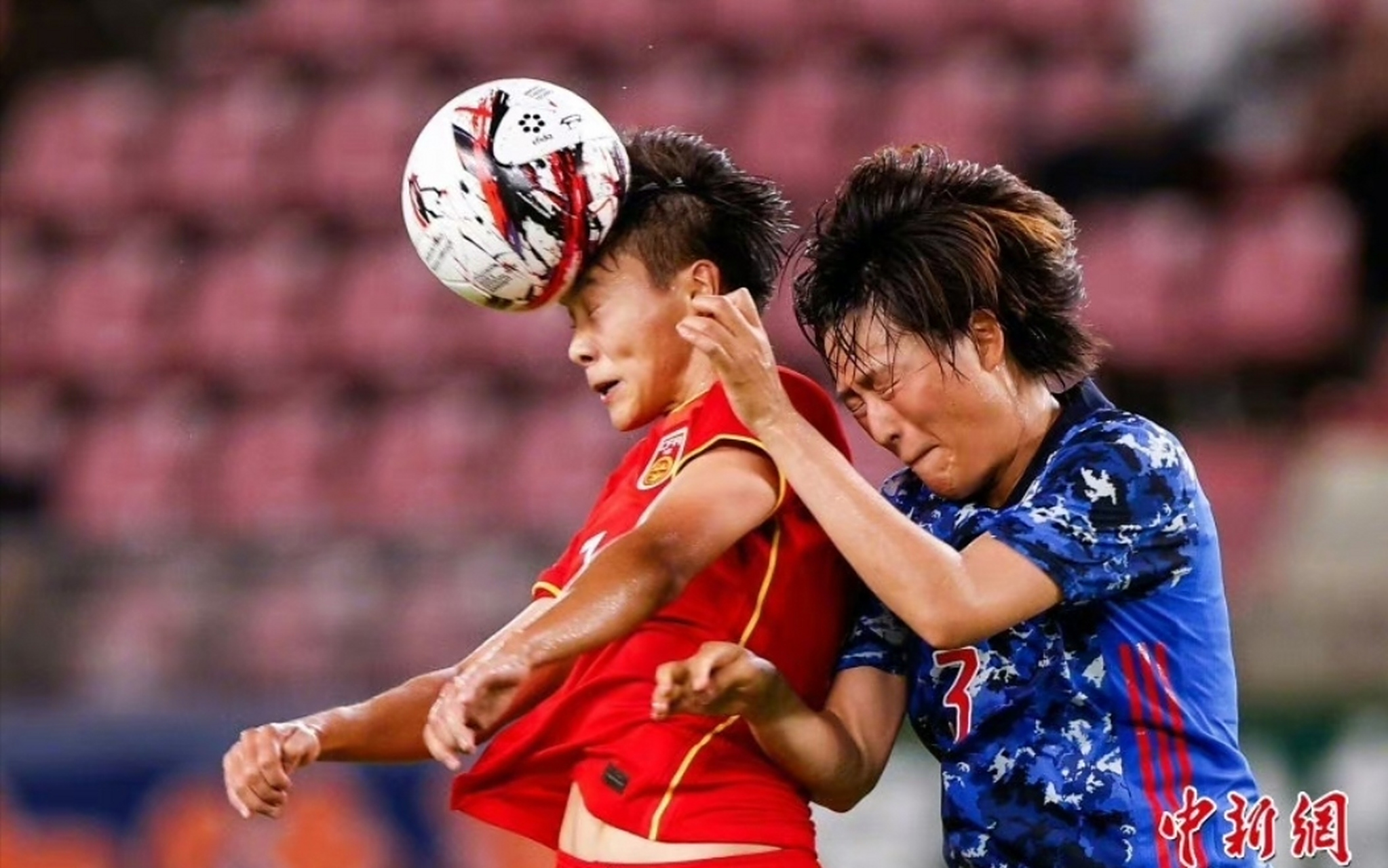 包含中国女足队员在国际赛事中展现拼搏精神的词条 包含中国女足队员在国际赛事中展现拼搏精神的词条