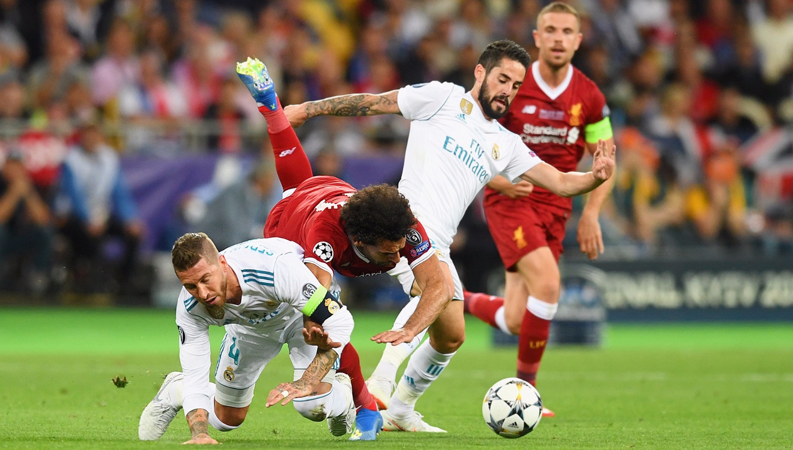 皇马高歌凯旋,欧冠传统强队再掀高潮的简单介绍 皇马高歌凯旋,欧冠传统强队再掀高潮的简单介绍