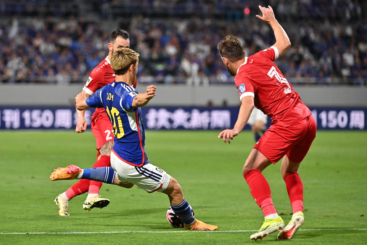 足球比赛带给全球各地人们无限欢乐